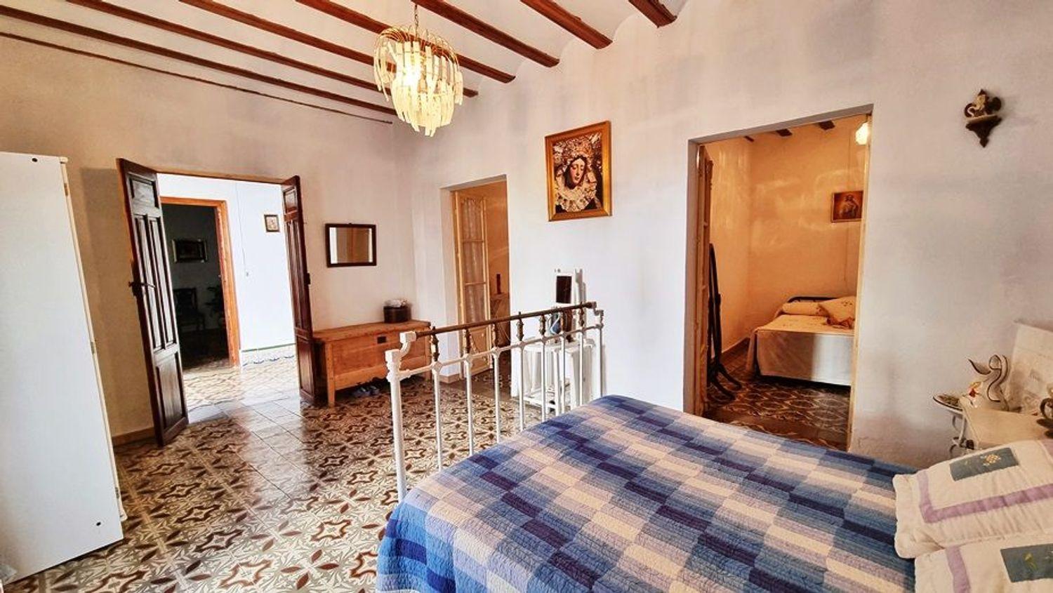 Villa for Sale in Hinojales