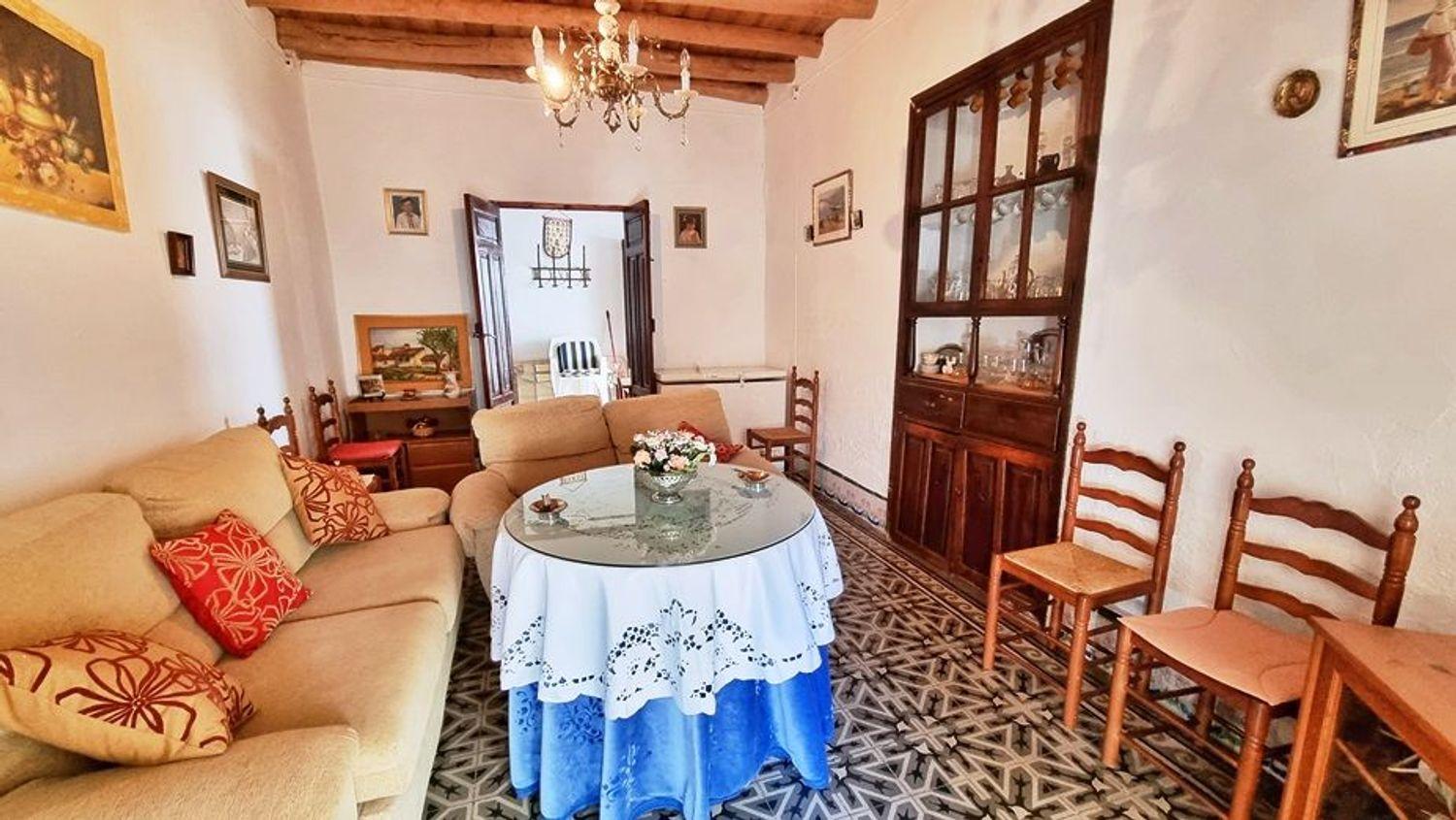 Villa for Sale in Hinojales