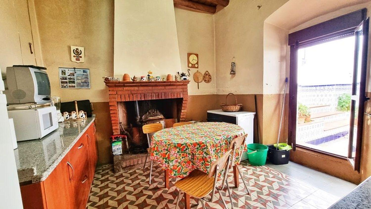 Villa for Sale in Hinojales