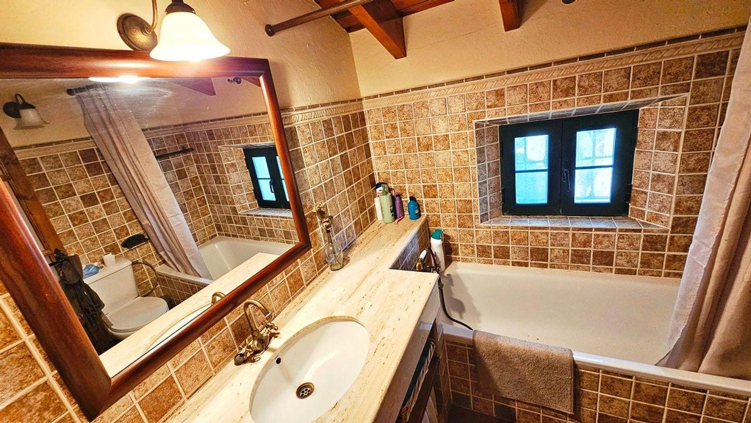 House for Sale in Santa Ana la Real
