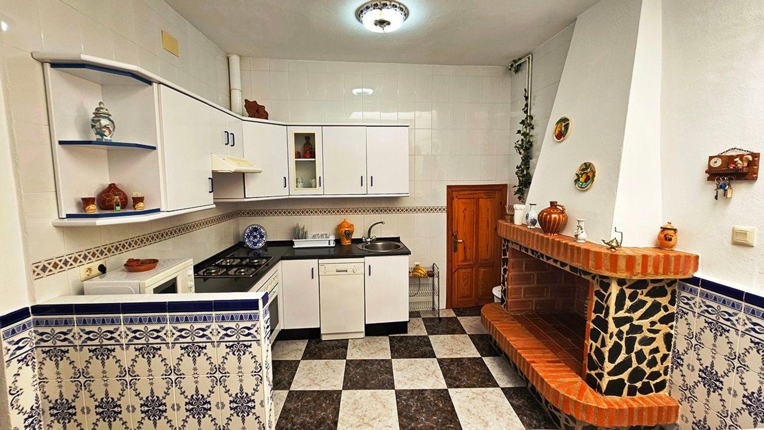 Villa for Sale in Linares de la Sierra