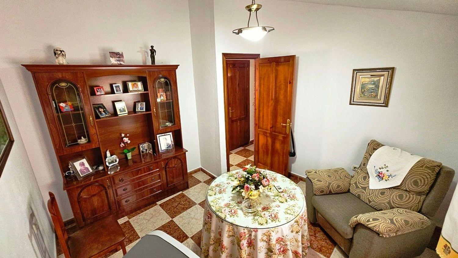 Villa for Sale in Linares de la Sierra
