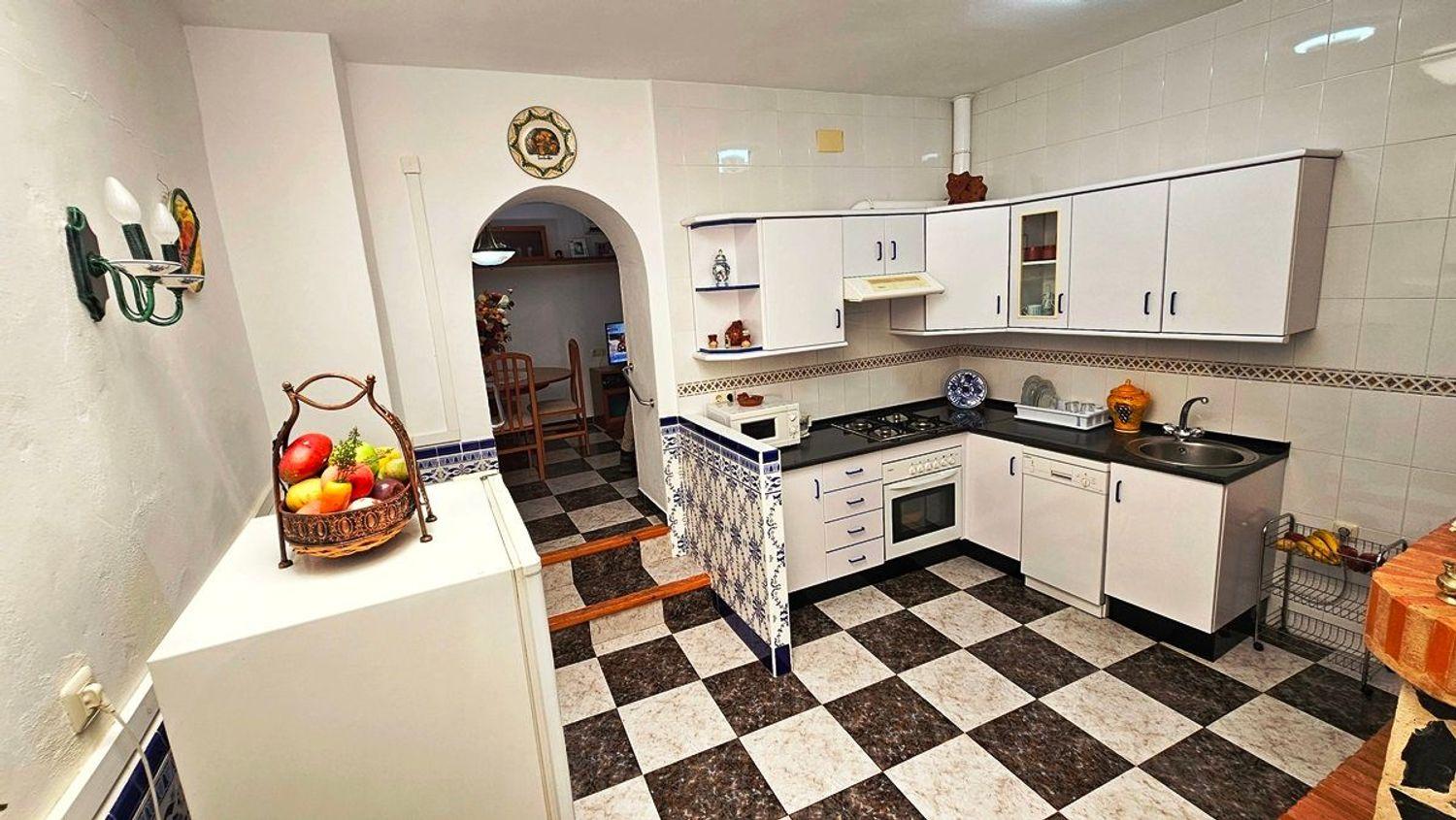Villa for Sale in Linares de la Sierra