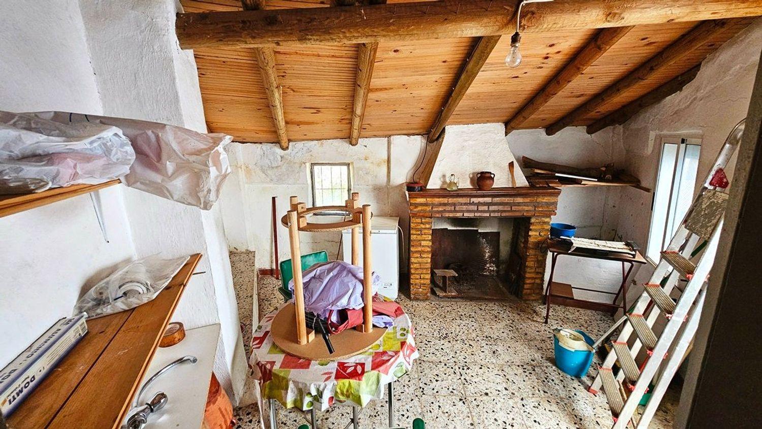 Villa for Sale in Linares de la Sierra