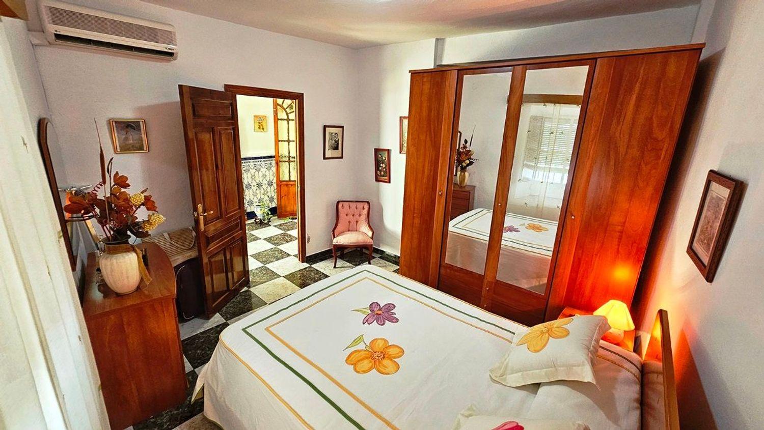 Villa for Sale in Linares de la Sierra