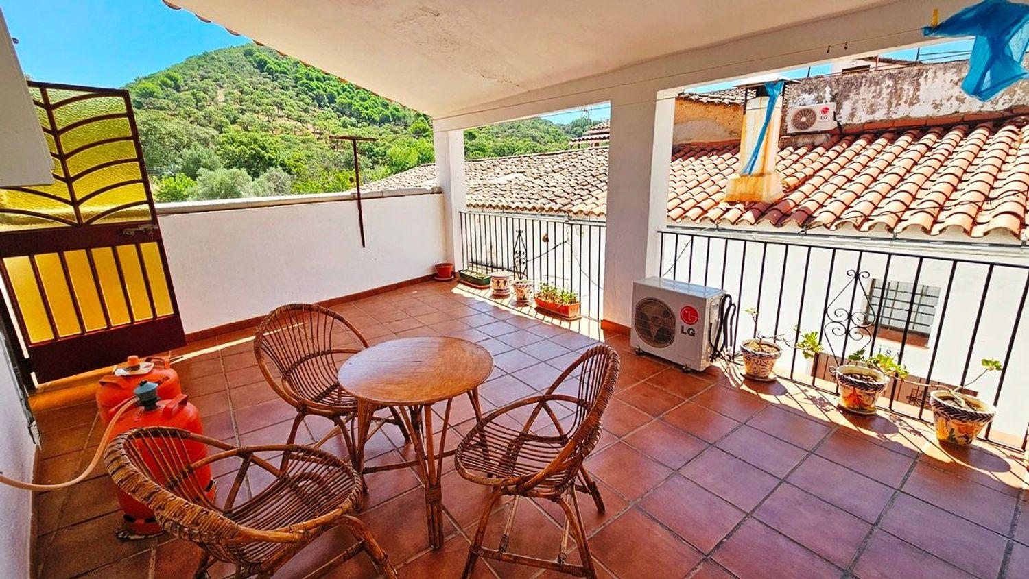 Villa for Sale in Linares de la Sierra