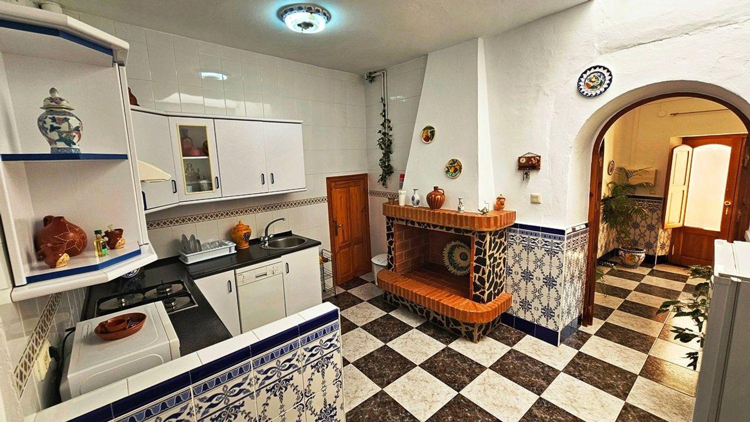 Villa for Sale in Linares de la Sierra