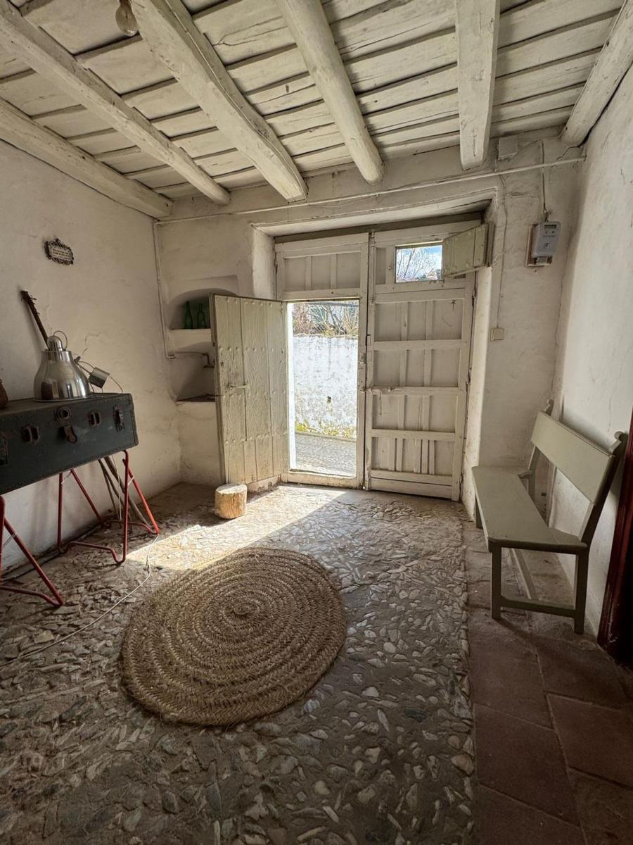 Villa for Sale in Alájar
