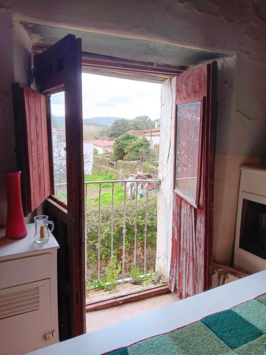 Villa for Sale in Alájar