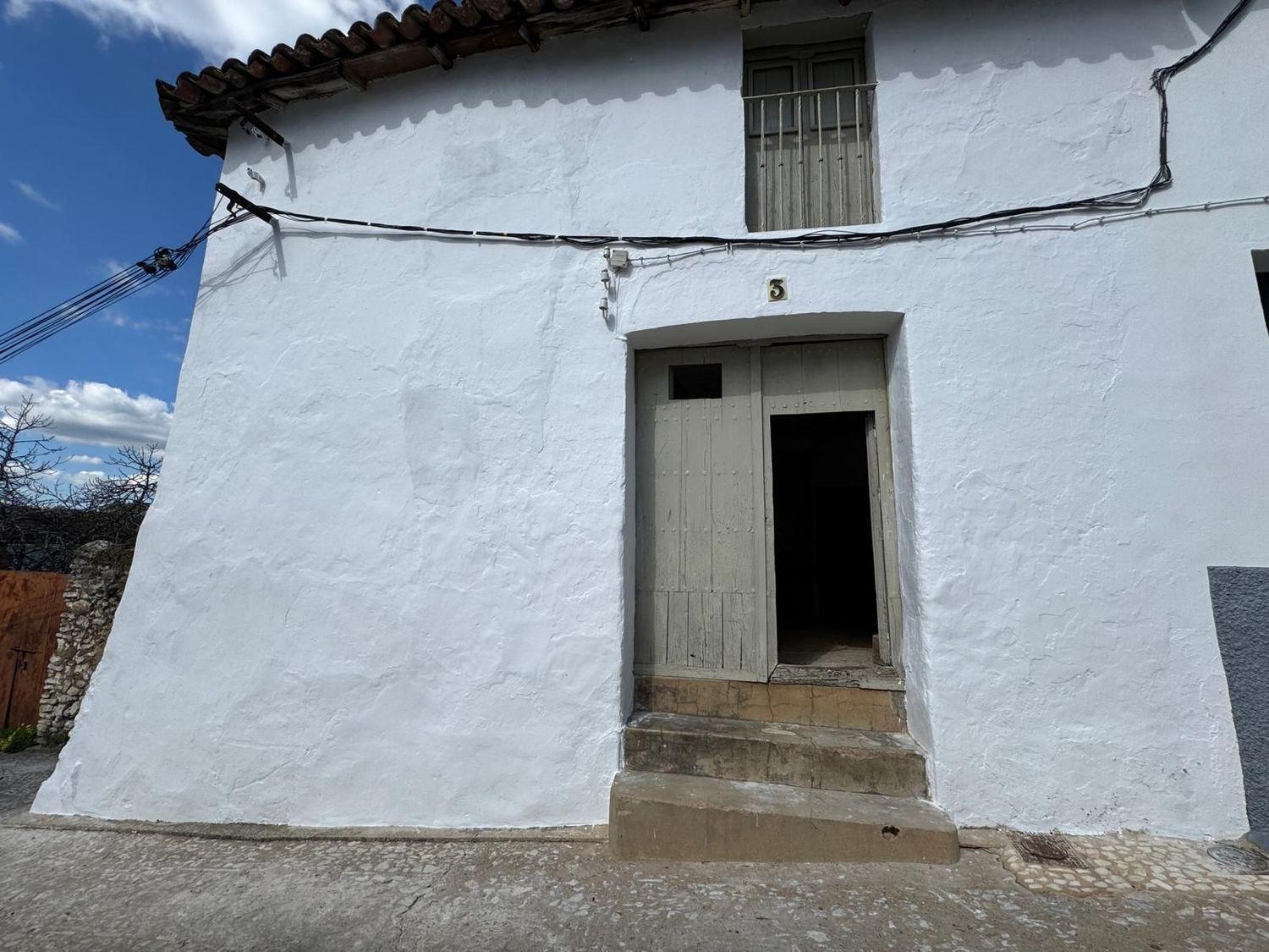 Villa for Sale in Alájar