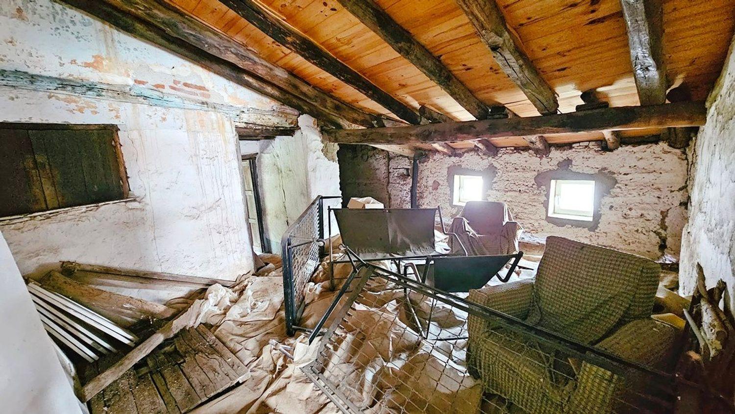 Villa for Sale in Alájar