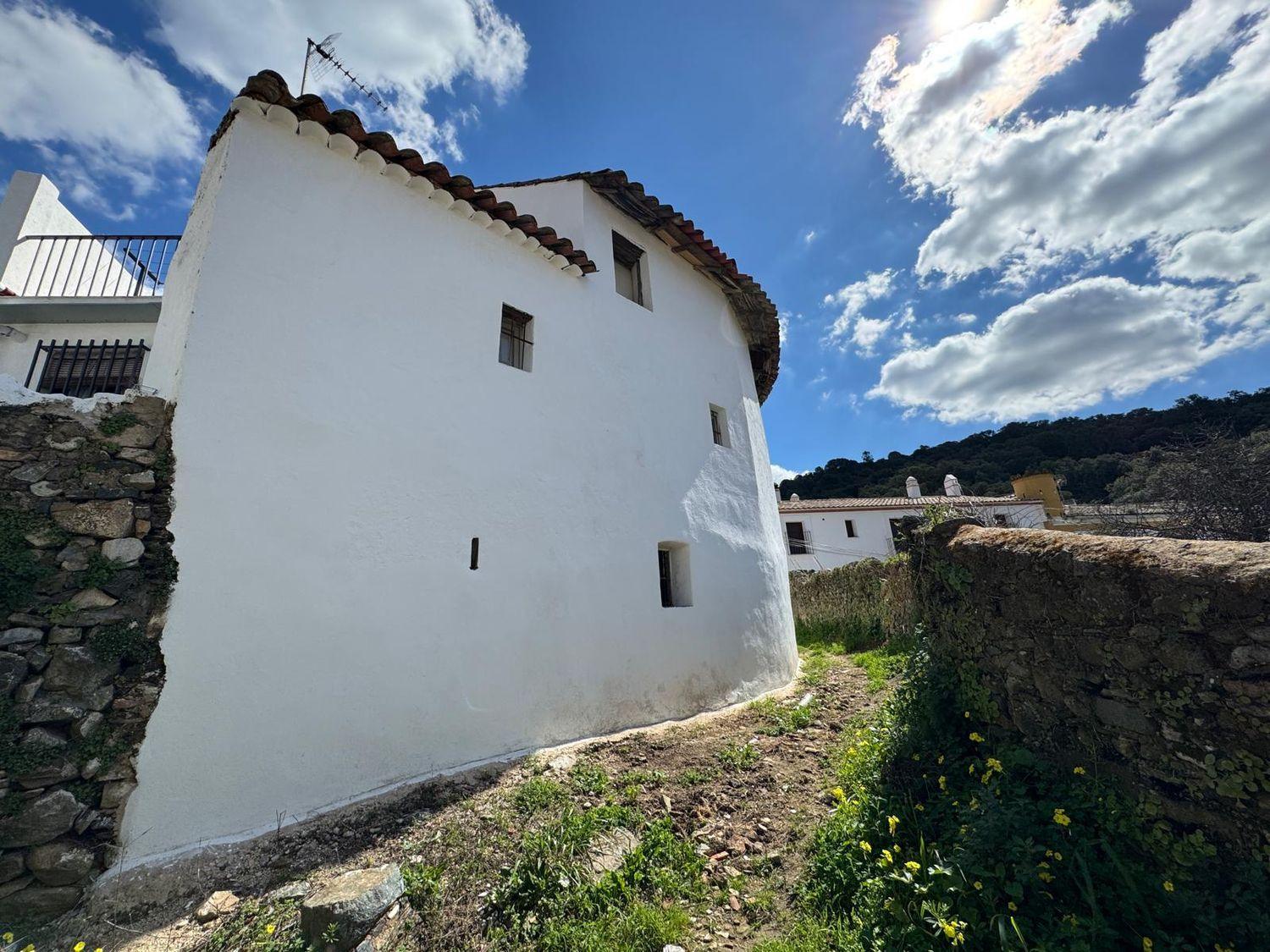 Villa for Sale in Alájar