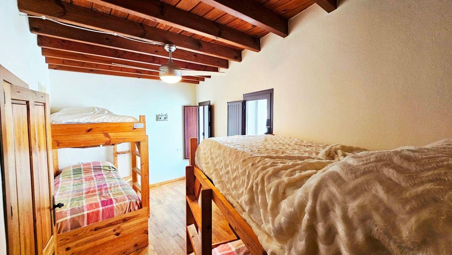 Villa for Sale in Linares de la Sierra
