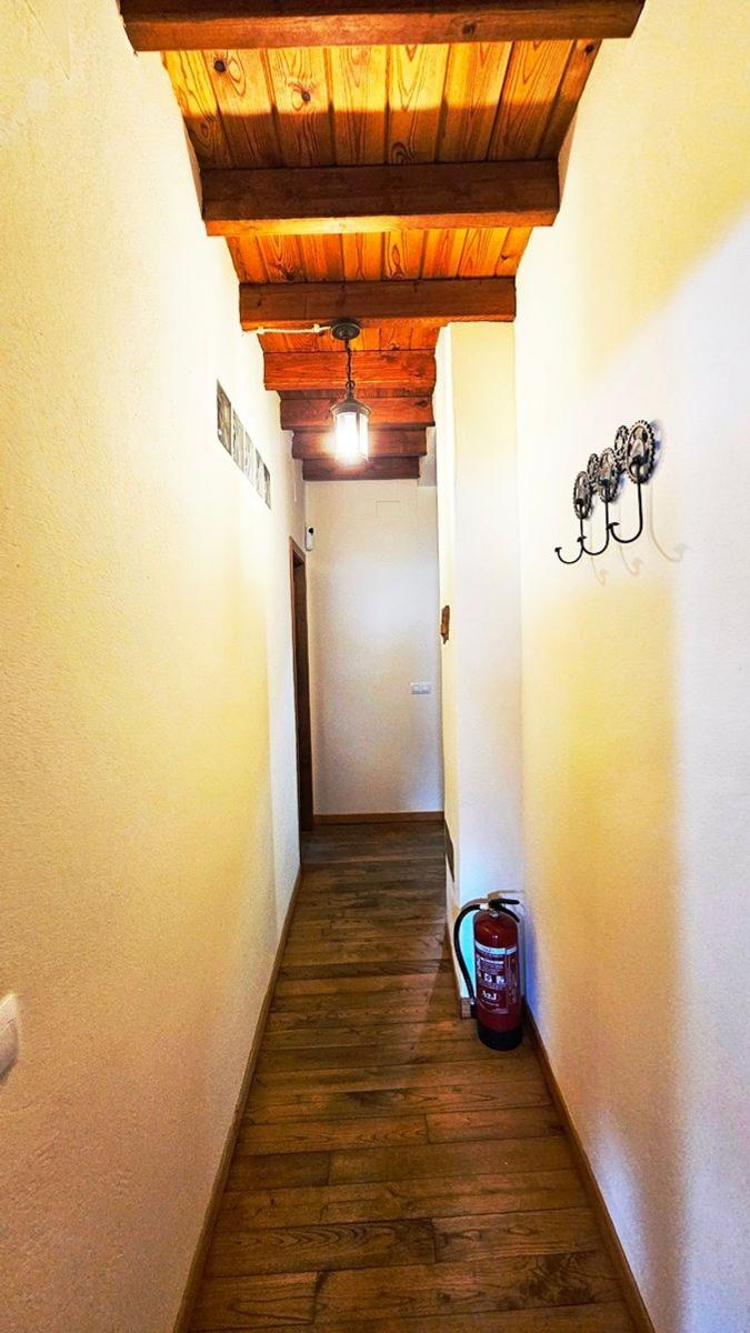 Villa for Sale in Linares de la Sierra