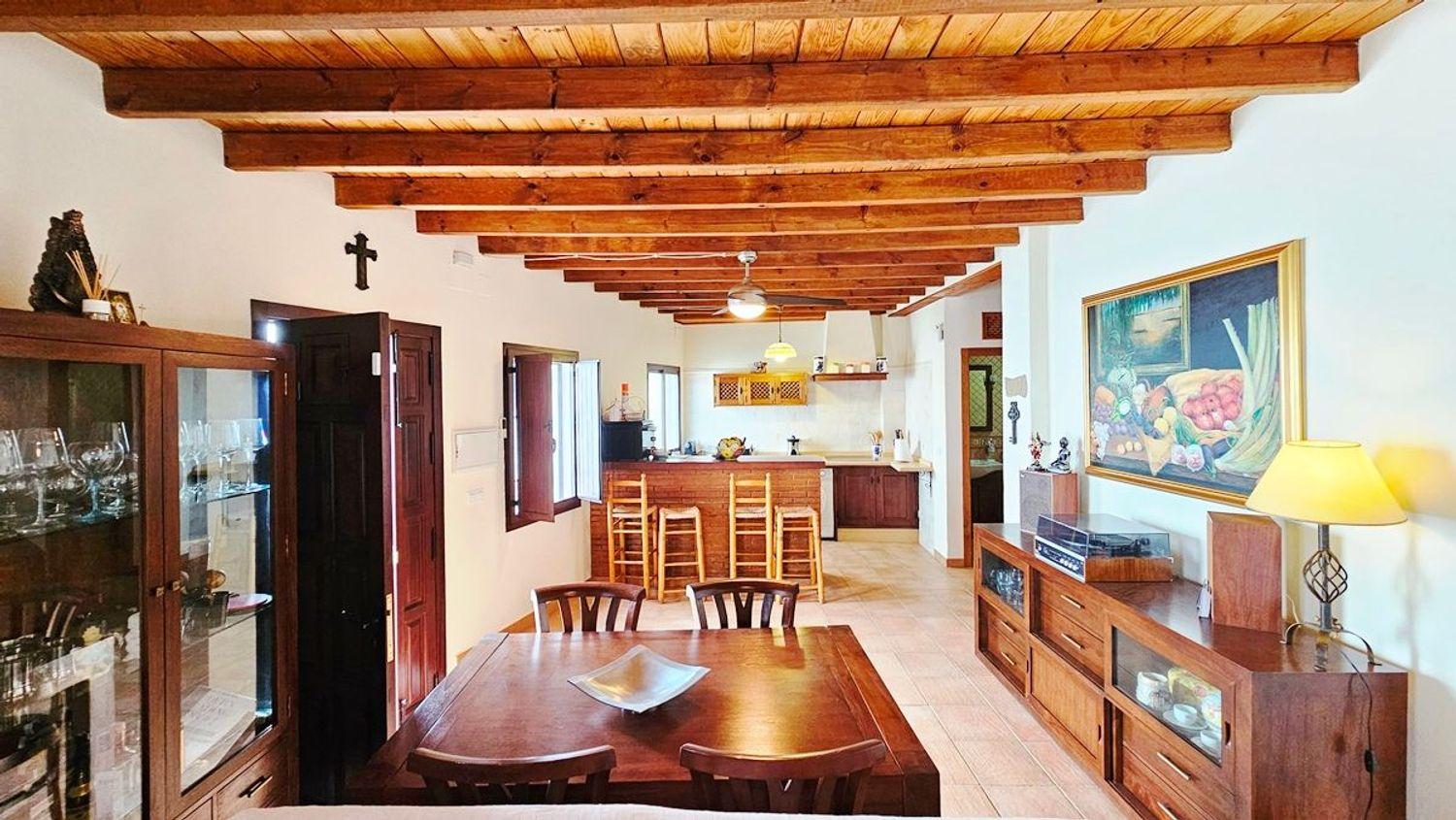 Villa for Sale in Linares de la Sierra