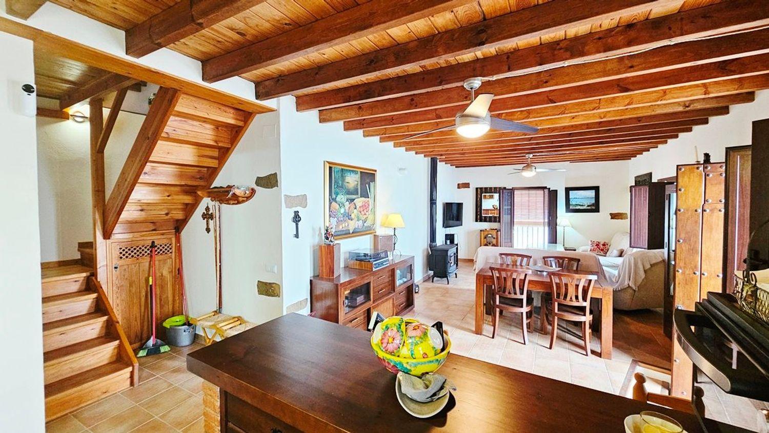 Villa for Sale in Linares de la Sierra