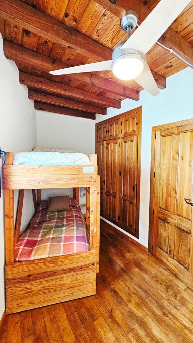 Villa for Sale in Linares de la Sierra