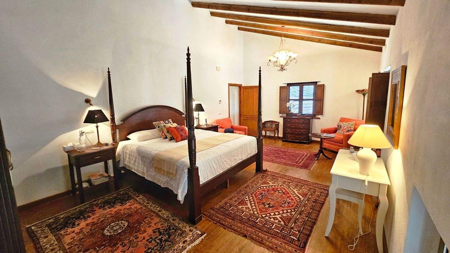 Villa for Sale in Zufre