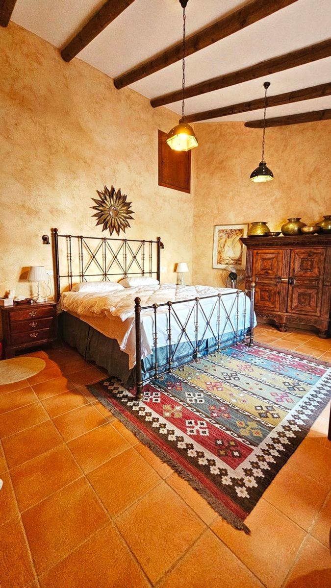 Villa for Sale in Zufre