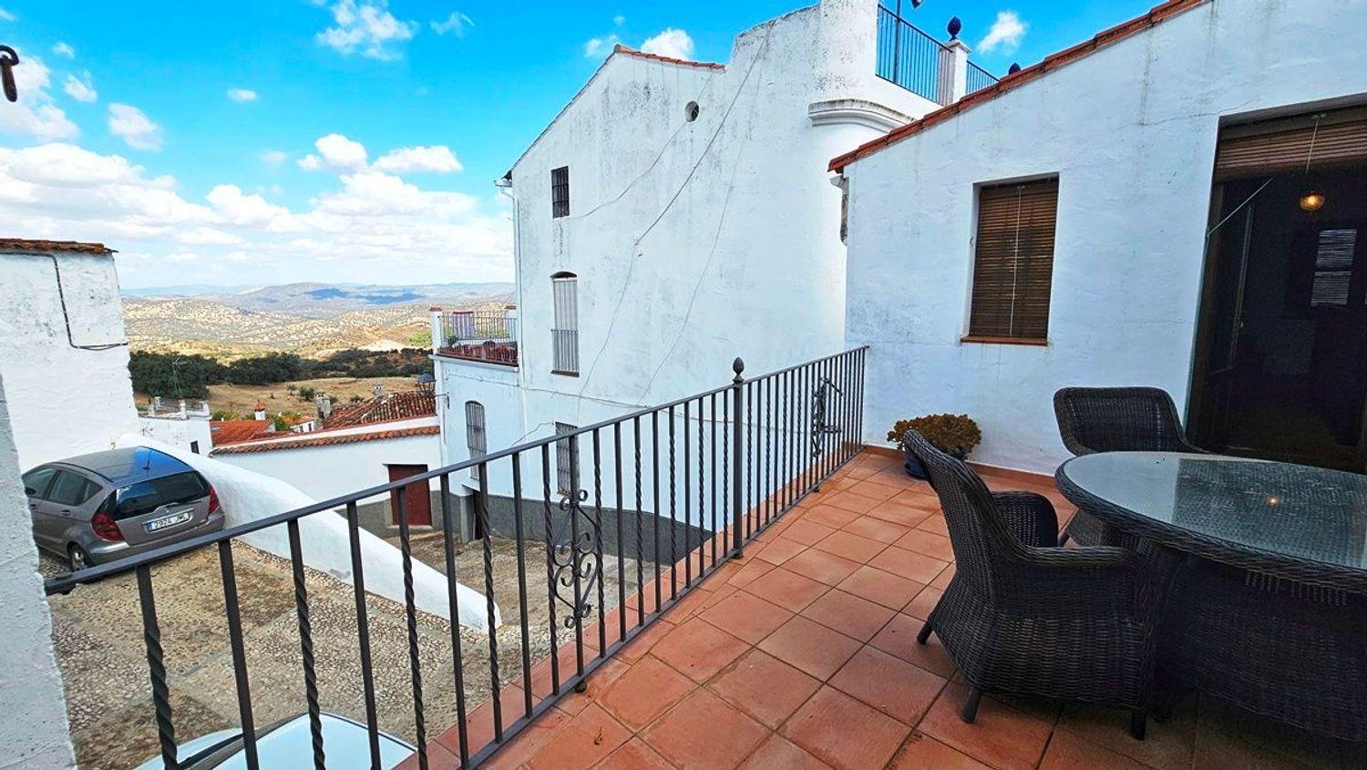 Villa for Sale in Zufre