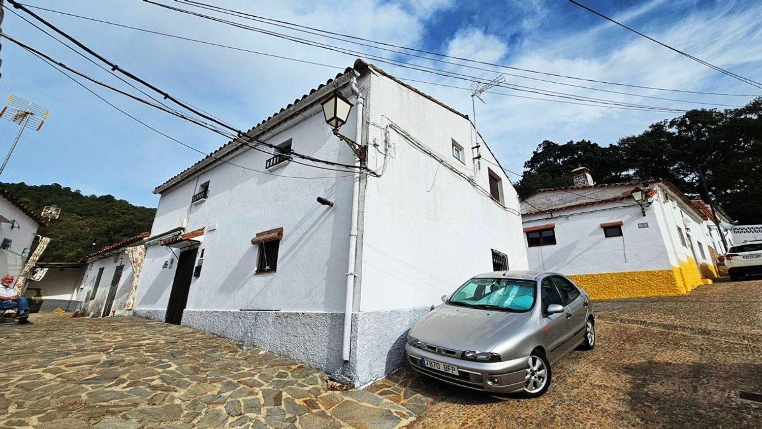 Villa for Sale in Almonaster la Real