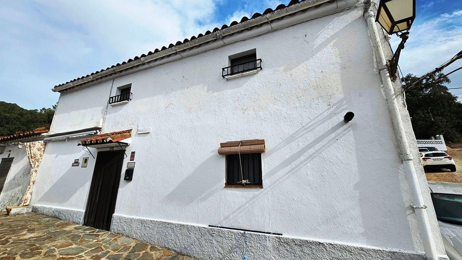 Villa for Sale in Almonaster la Real