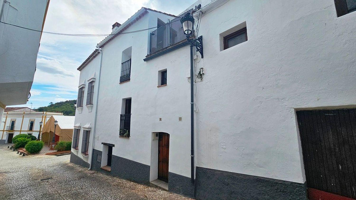 Villa for Sale in Almonaster la Real