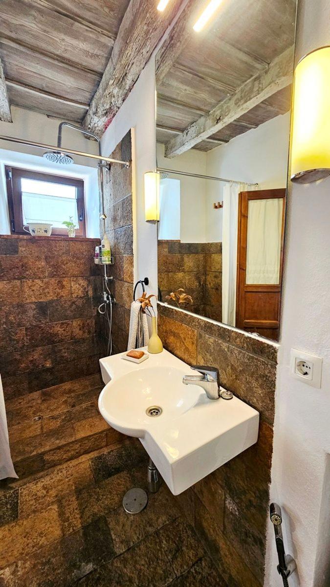 Villa for Sale in Almonaster la Real