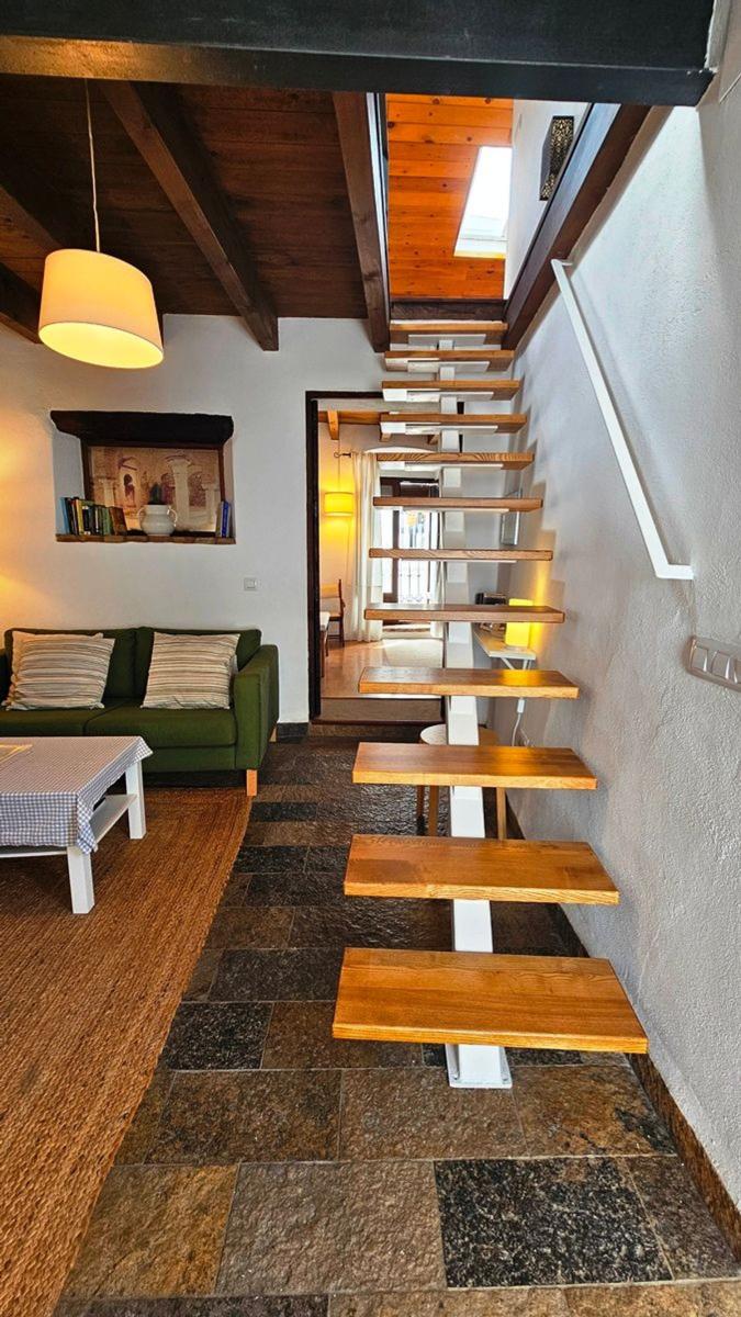 Villa en Venta en Almonaster la Real