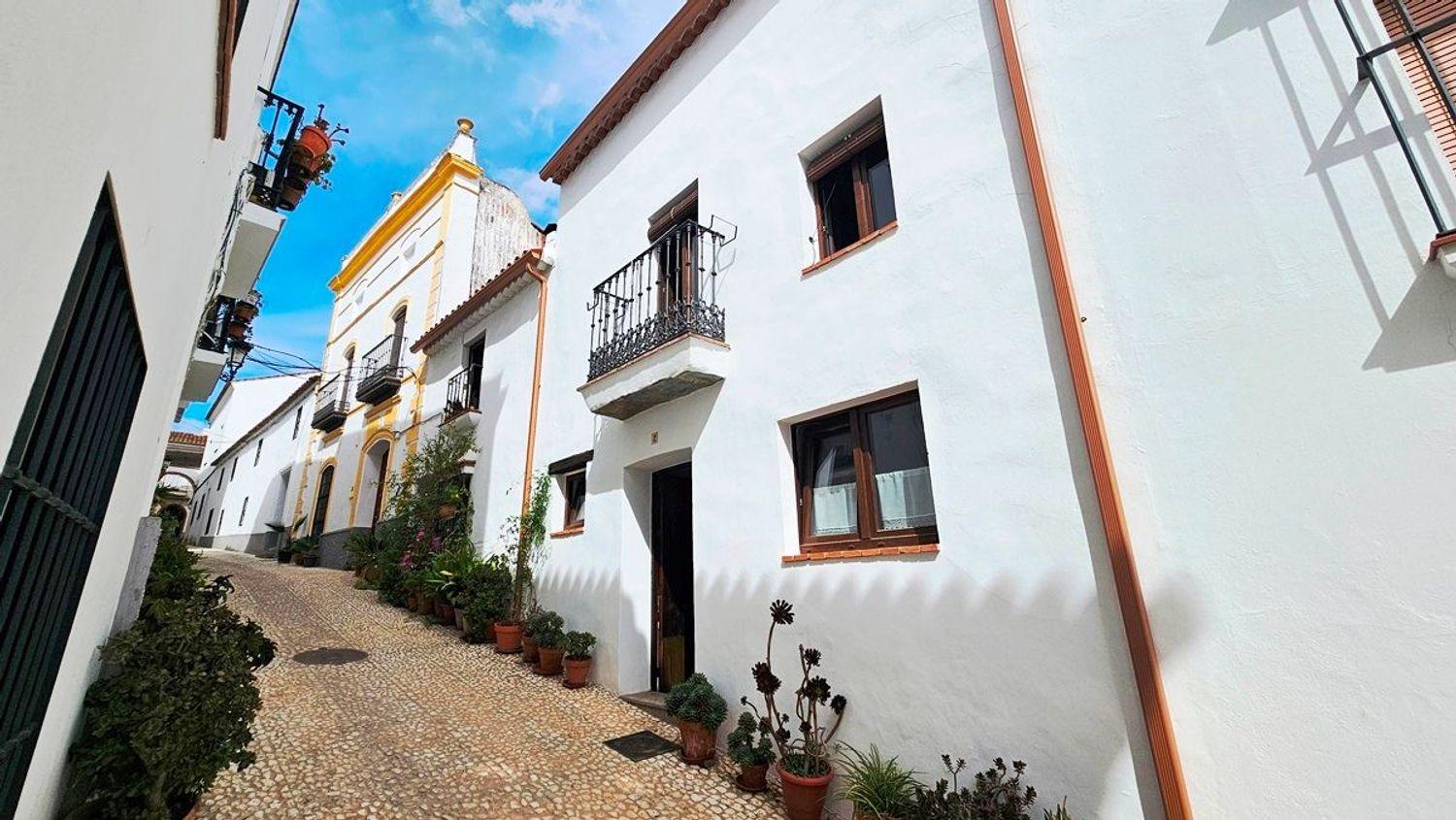 Villa for Sale in Almonaster la Real