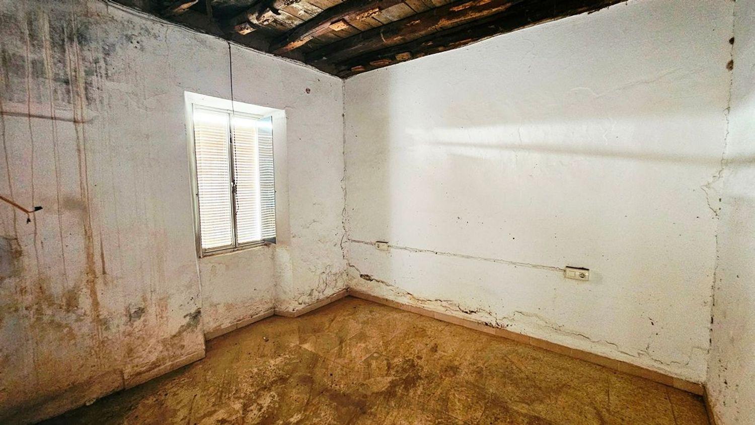 Villa for Sale in Campofrío