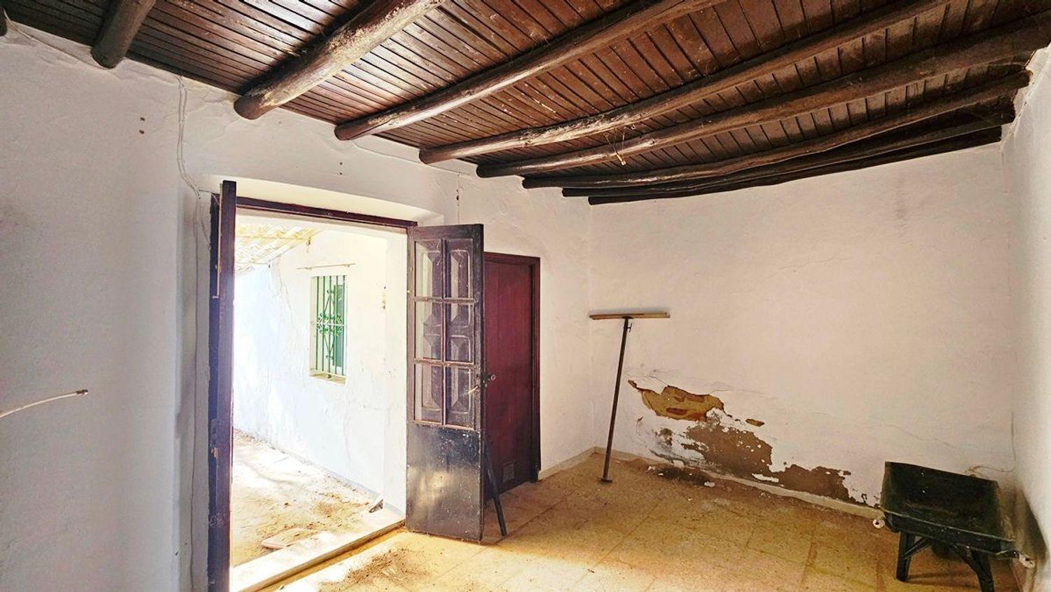 Villa for Sale in Campofrío
