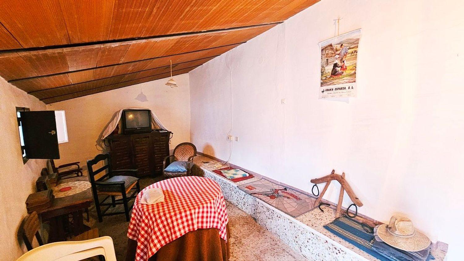 Villa for Sale in Zalamea la Real
