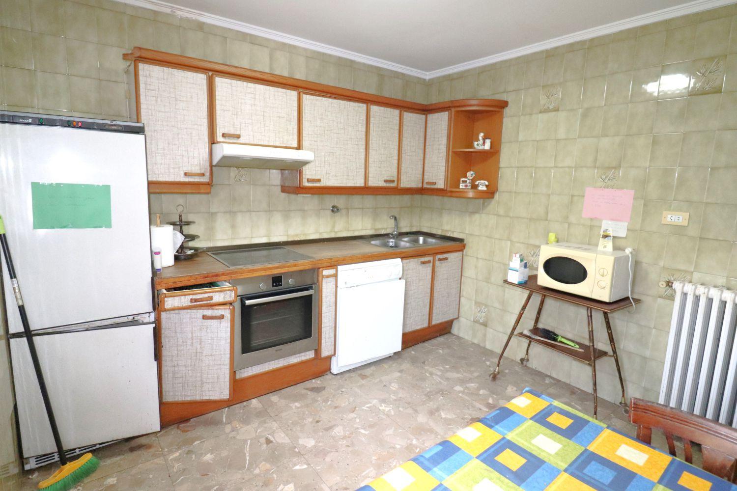 House for Sale in Zambrana
