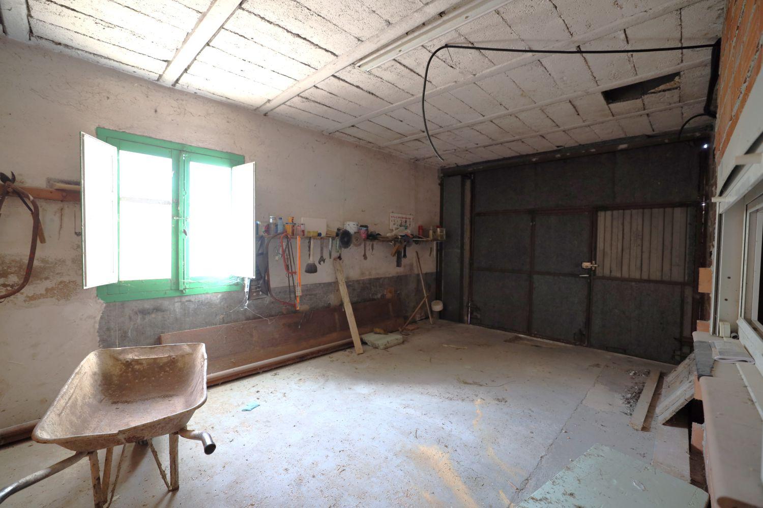 House for Sale in Zambrana