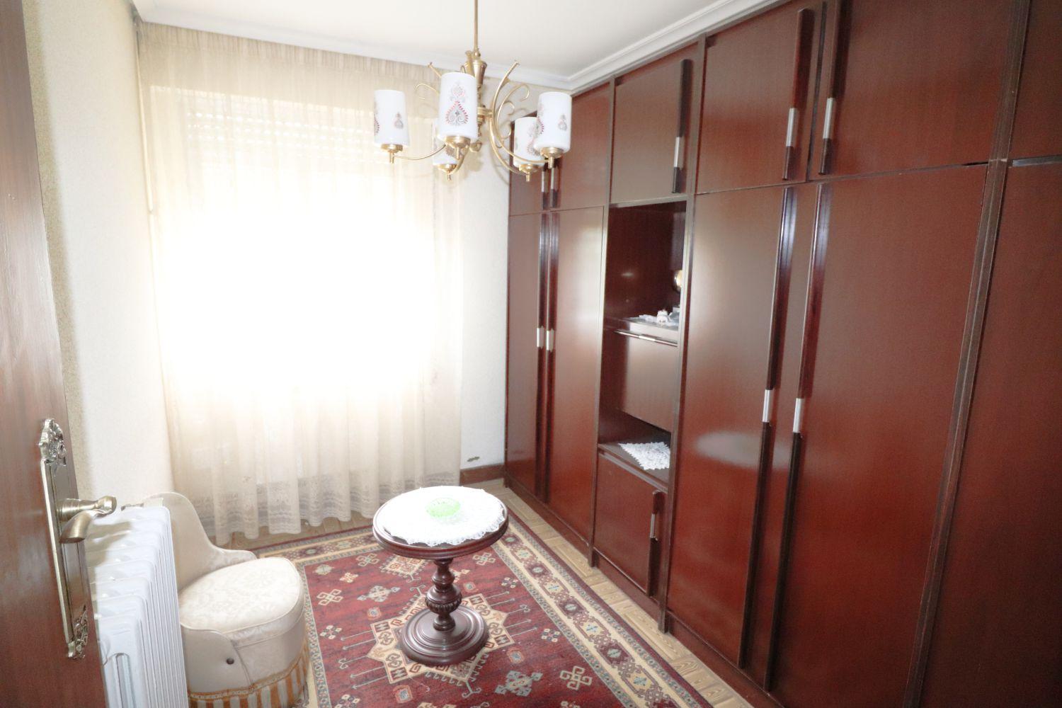 House for Sale in Zambrana