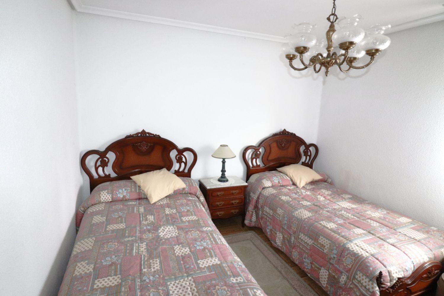 House for Sale in Zambrana
