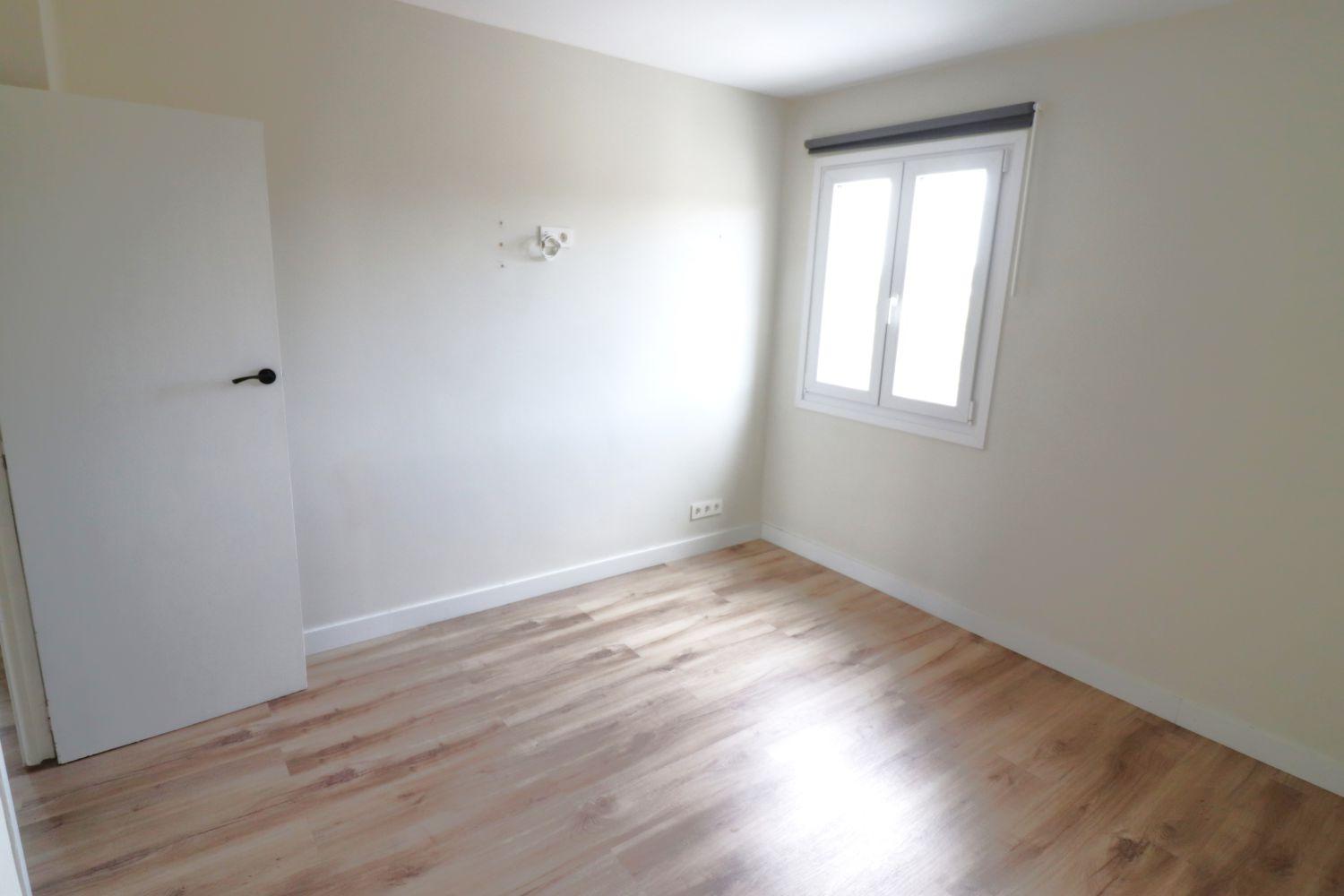House for Sale in Zambrana