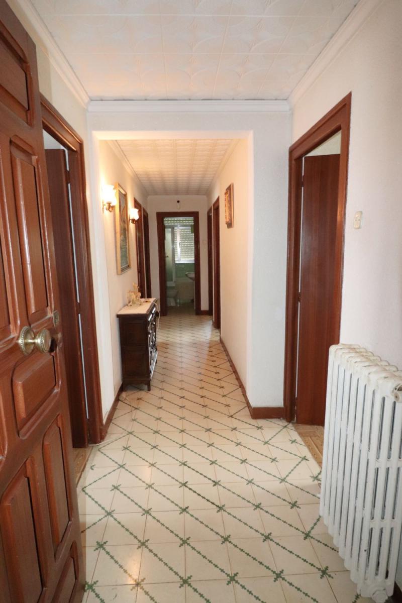House for Sale in Zambrana