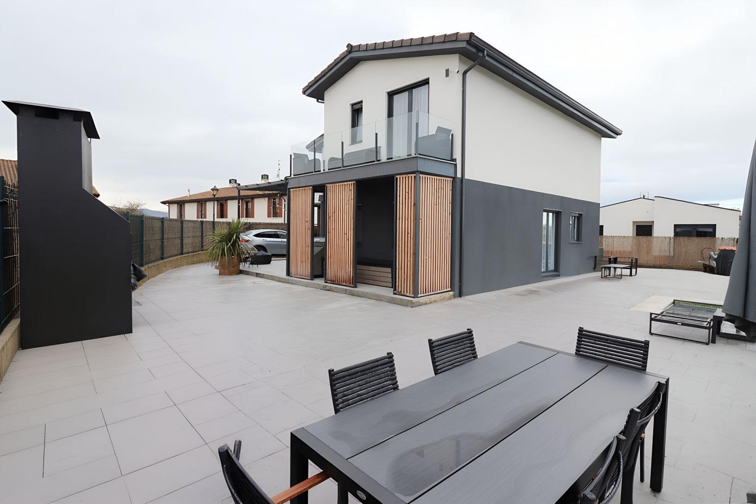 Chalet for Sale in Vitoria-Gasteiz