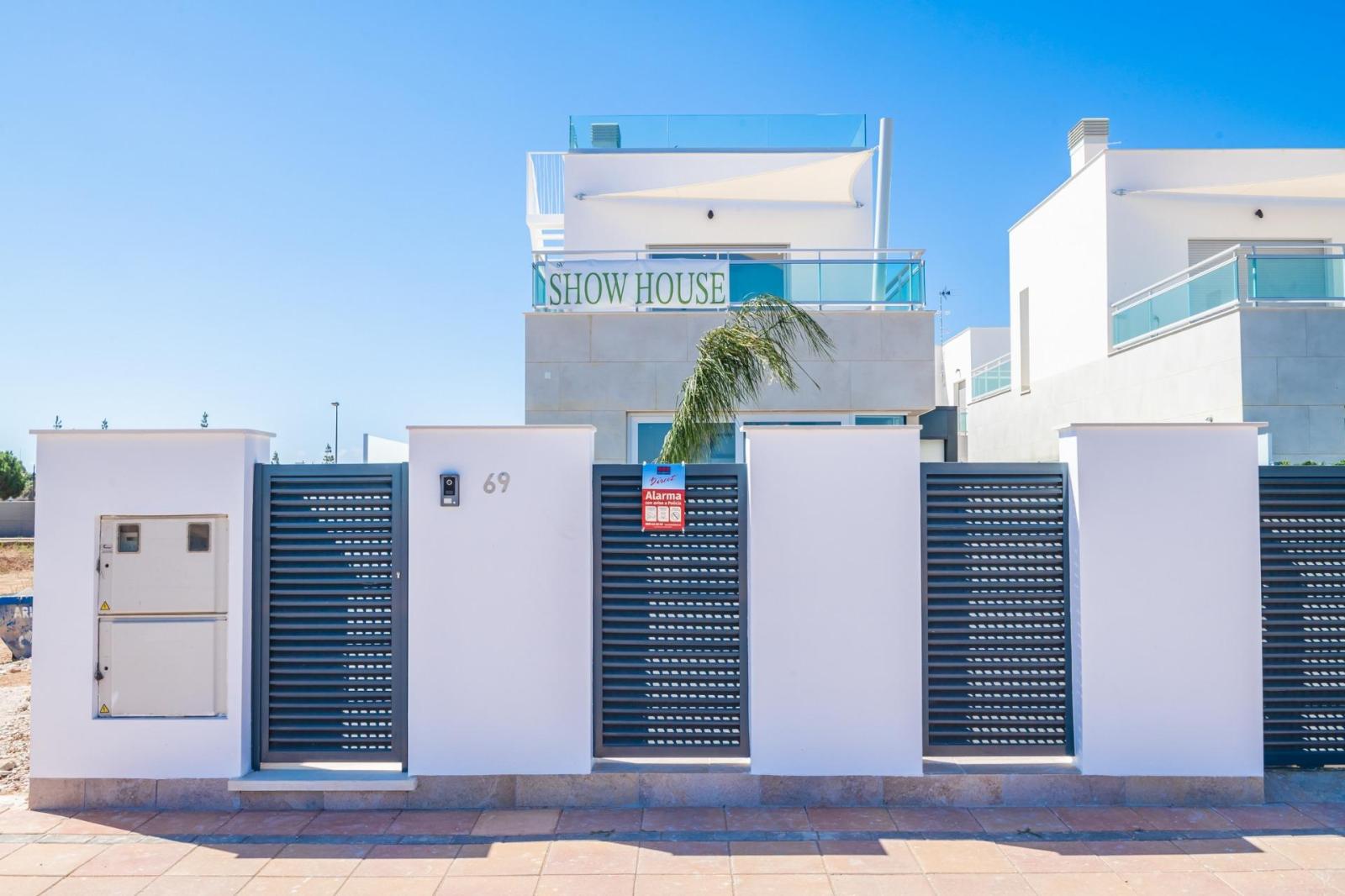 Villa for Sale in Los Alcázares