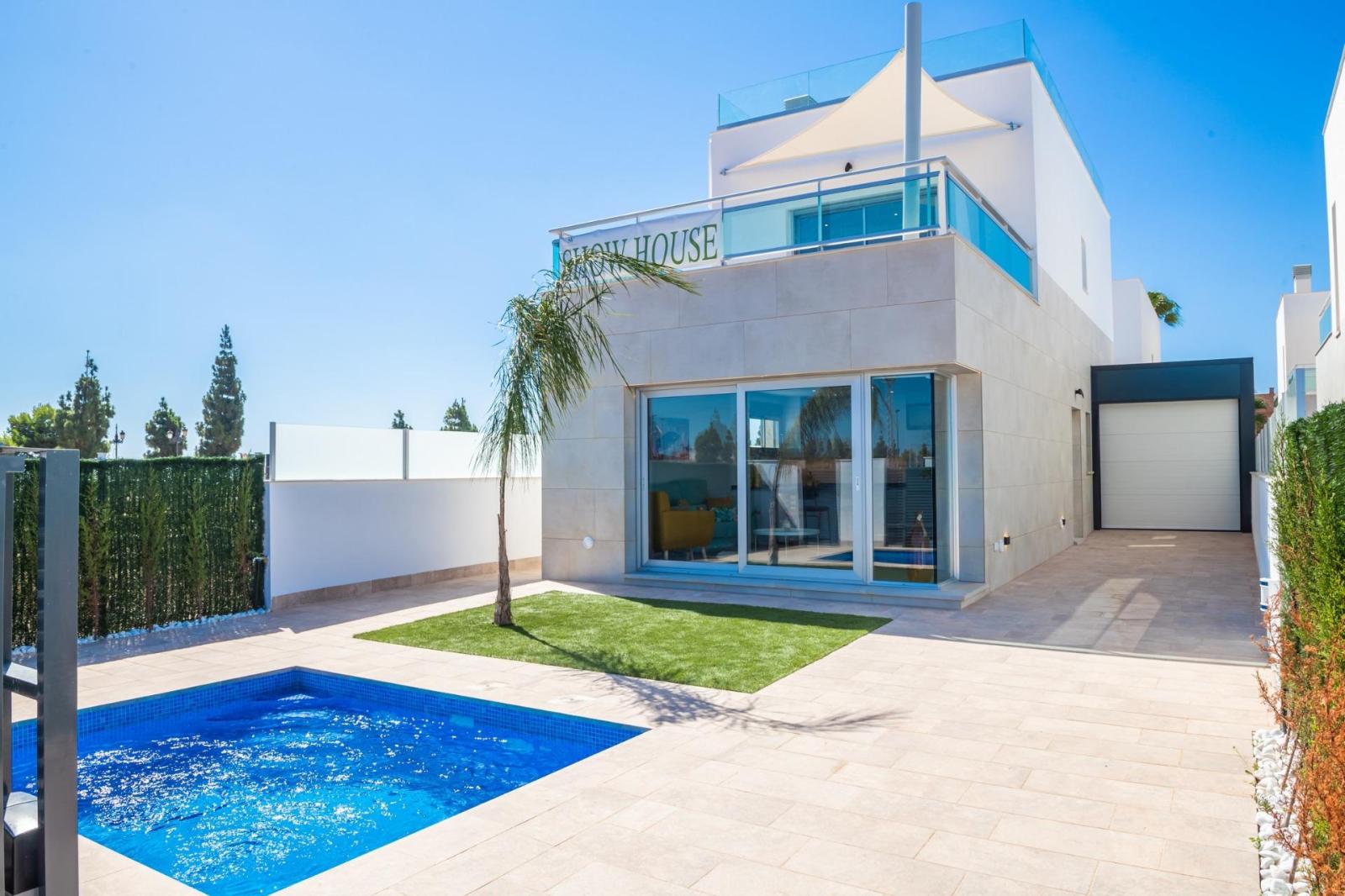 Villa for Sale in Los Alcázares