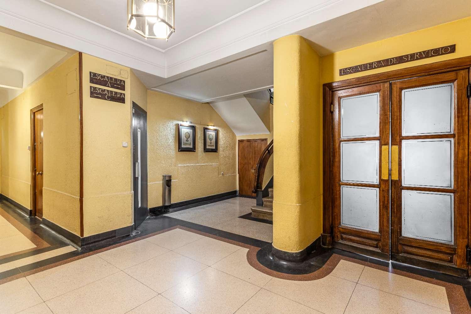 Flat for Sale in Madrid