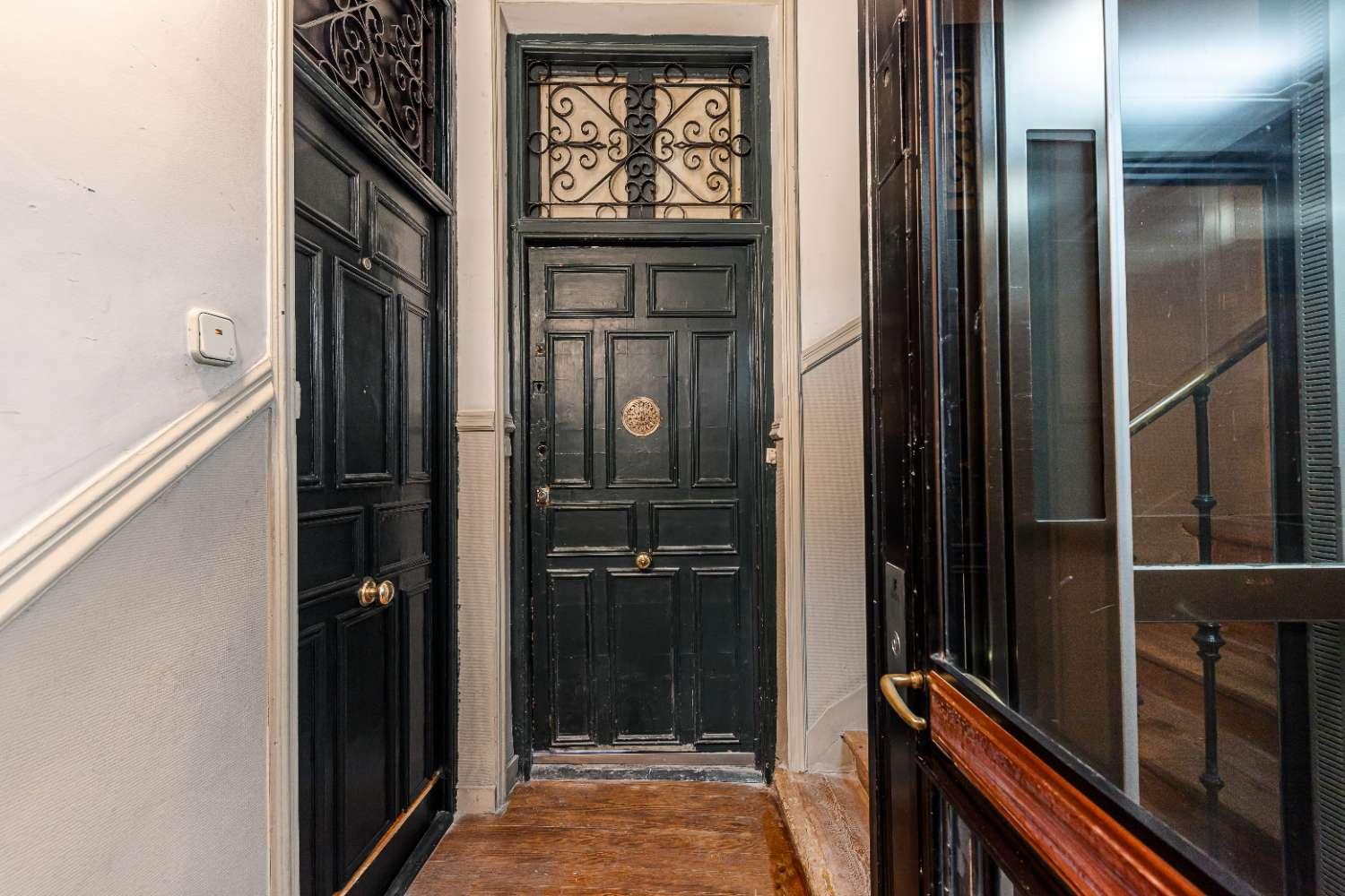 Flat for Sale in Madrid