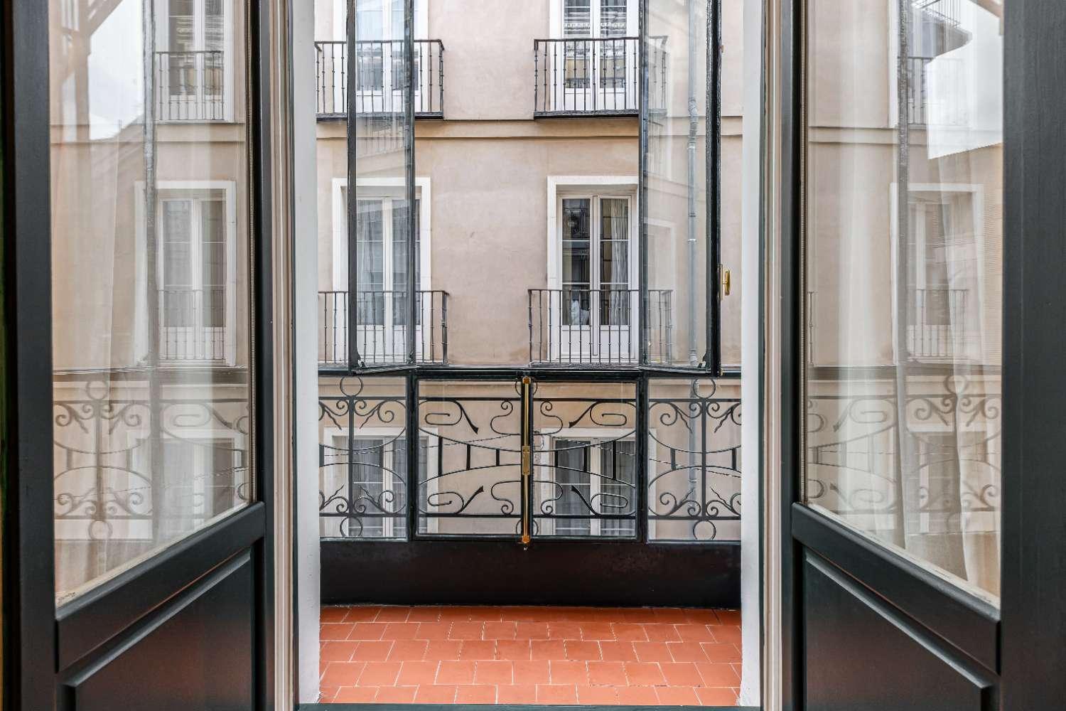 Flat for Sale in Madrid