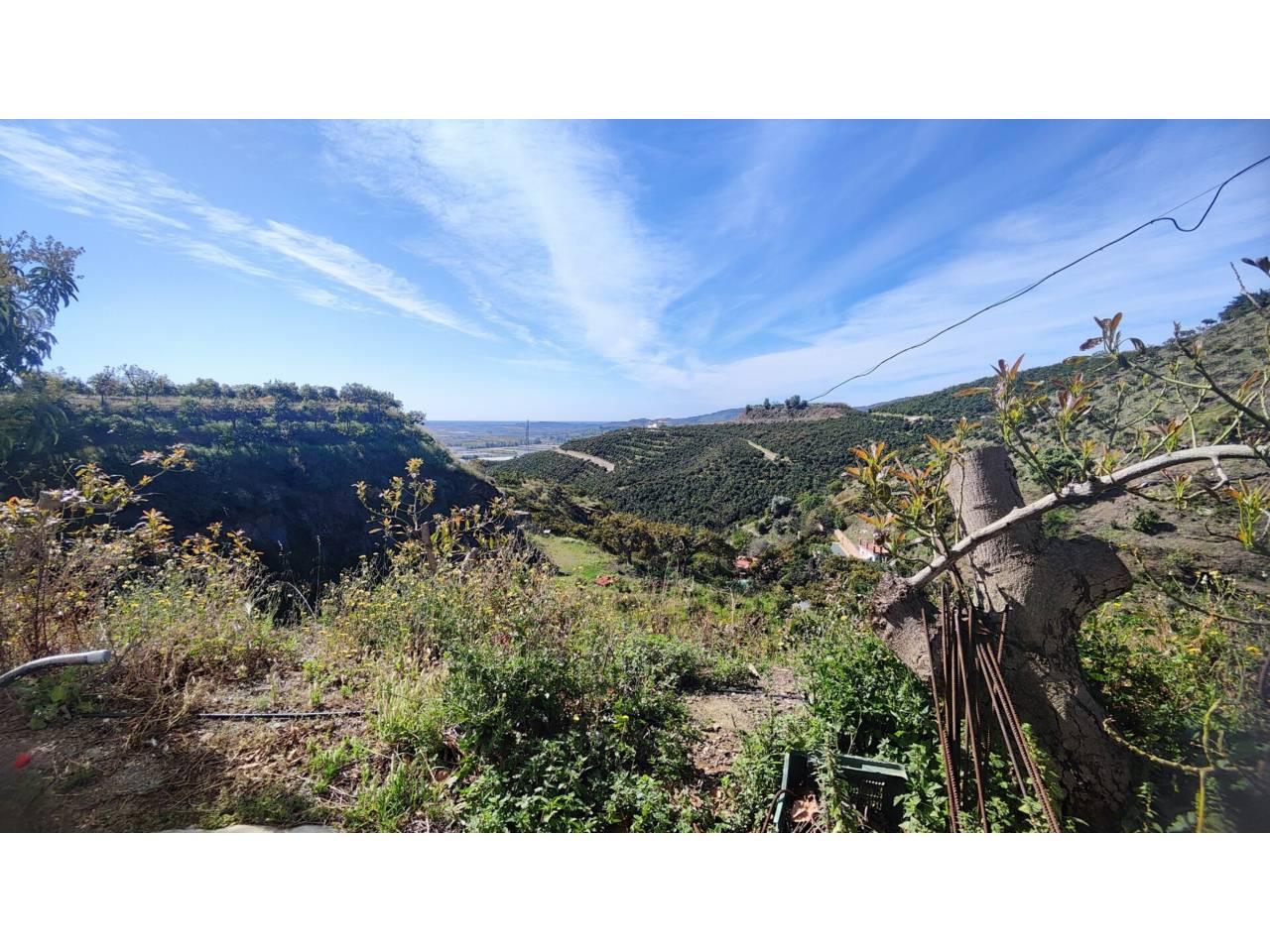 Building Site for Sale in Vélez-Málaga