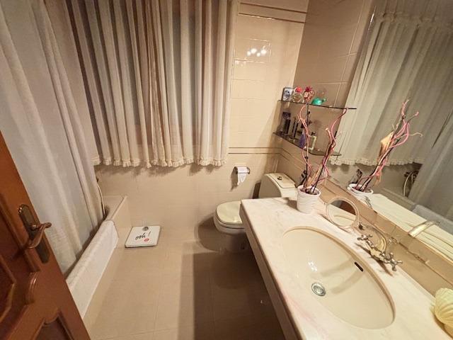 Chalet for Sale in Canovelles