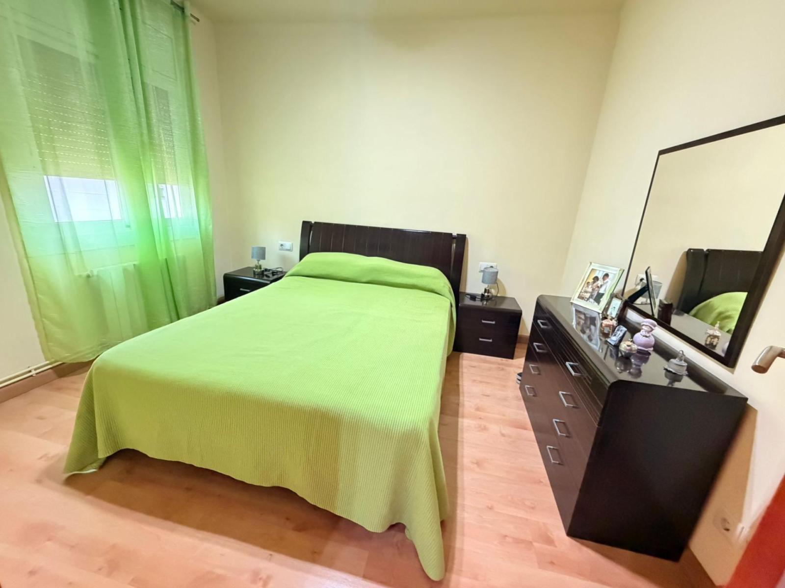 Flat for Sale in L' Hospitalet de Llobregat