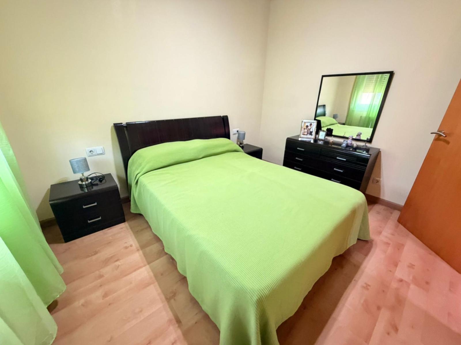 Flat for Sale in L' Hospitalet de Llobregat