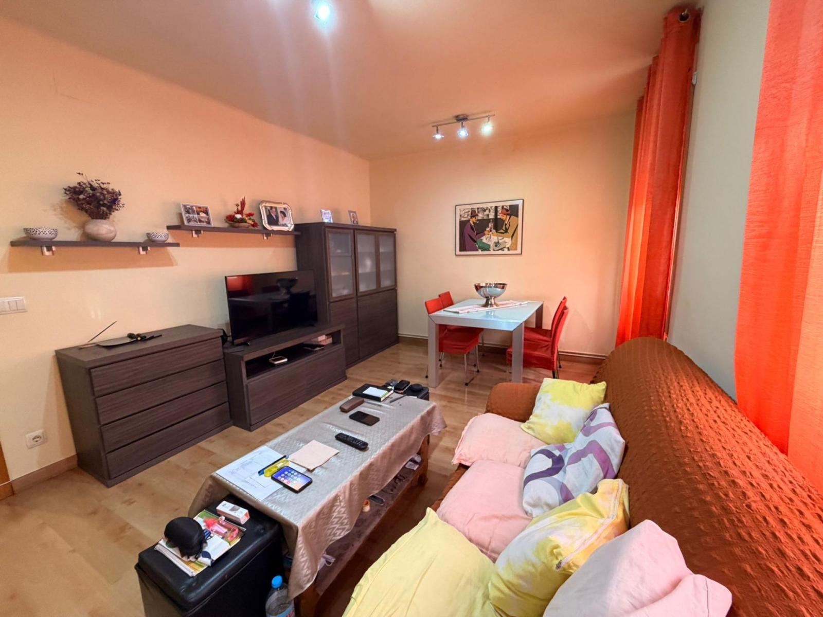 Flat for Sale in L' Hospitalet de Llobregat